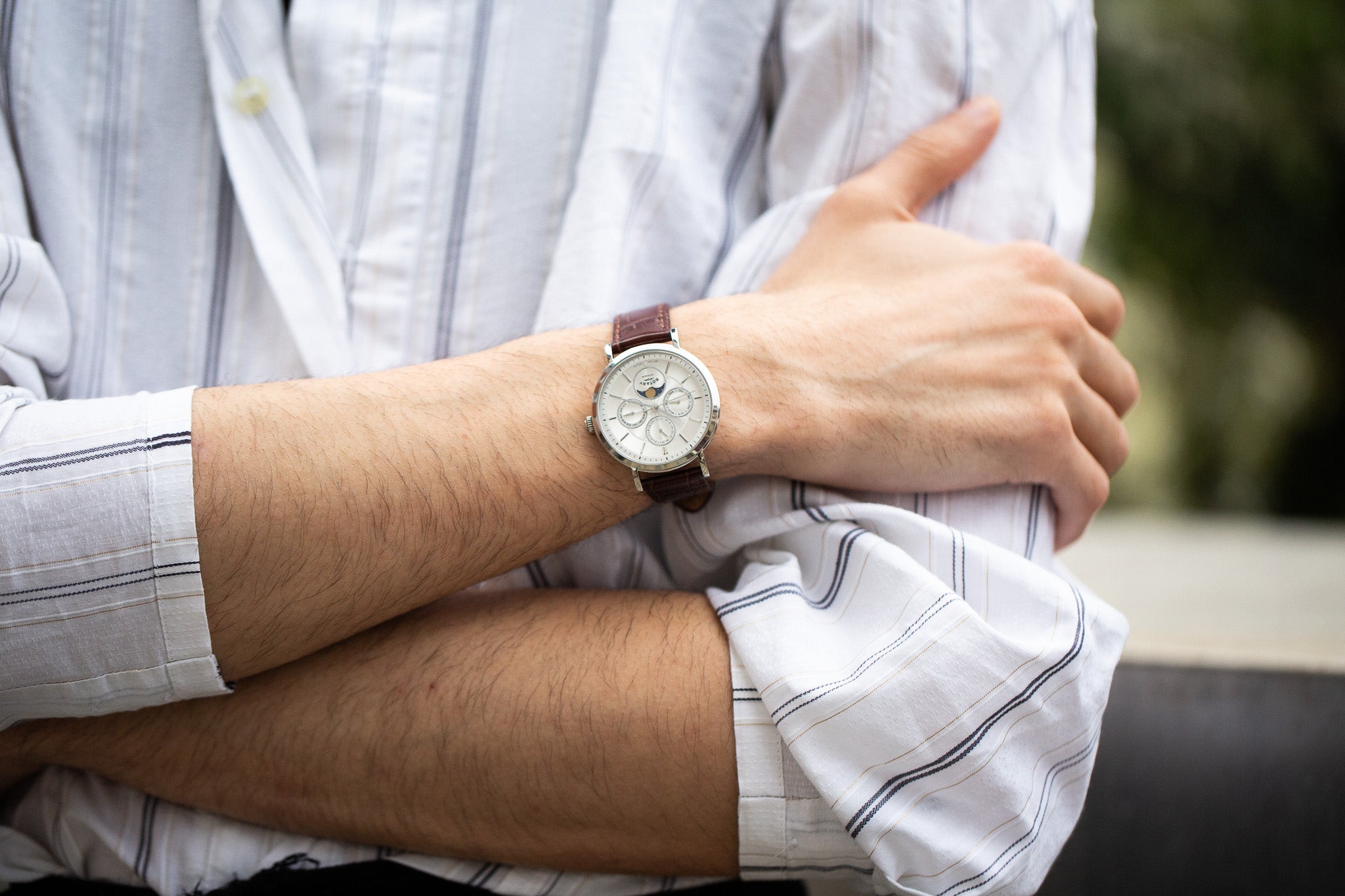 How to Use a Moon Phase Watch